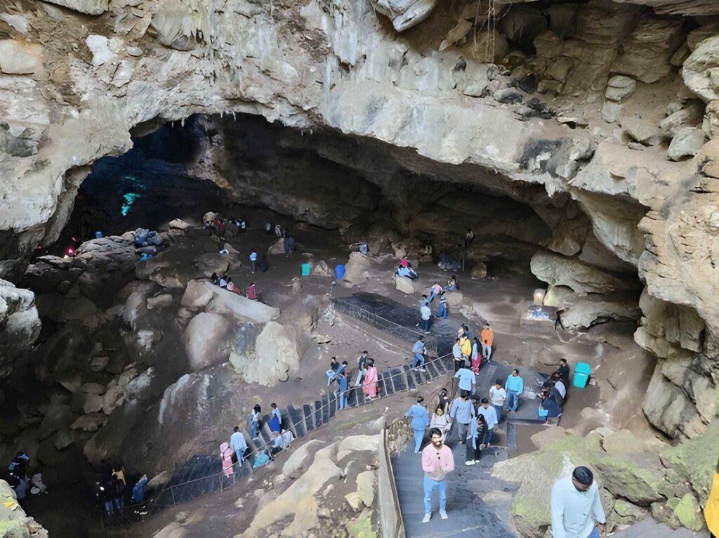 borra caves