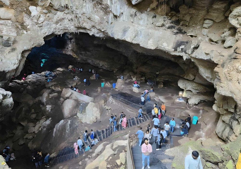 borra caves